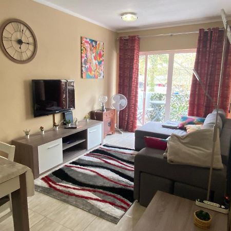 Cosy Apartment อัลบูเฟรา ภายนอก รูปภาพ