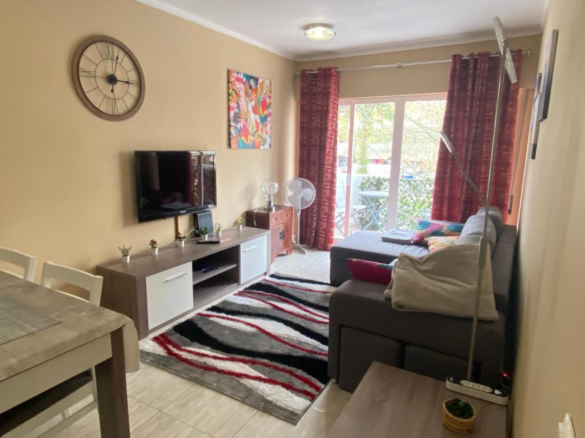 Cosy Apartment อัลบูเฟรา ภายนอก รูปภาพ