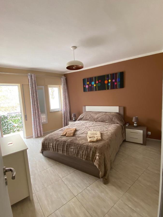 Cosy Apartment อัลบูเฟรา ภายนอก รูปภาพ